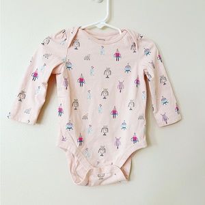 babyGap robot with a hear onesie sz 12-18m